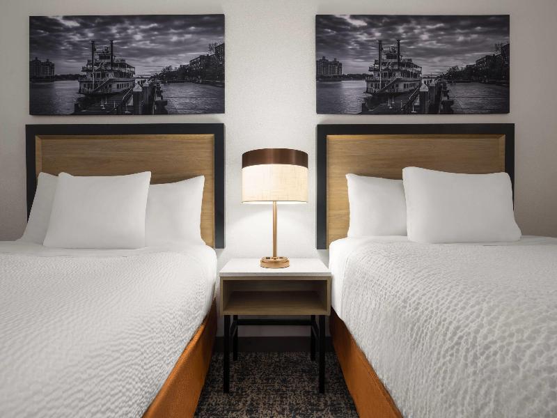 Baymont By Wyndham Savannah/Garden City image