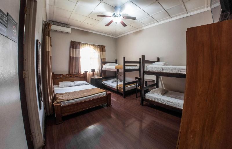 Hostel Casa Colon image