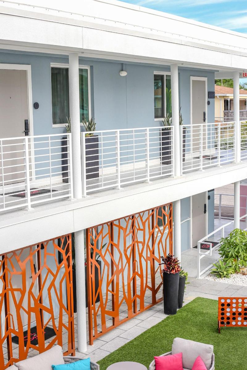 Sundial Motel image