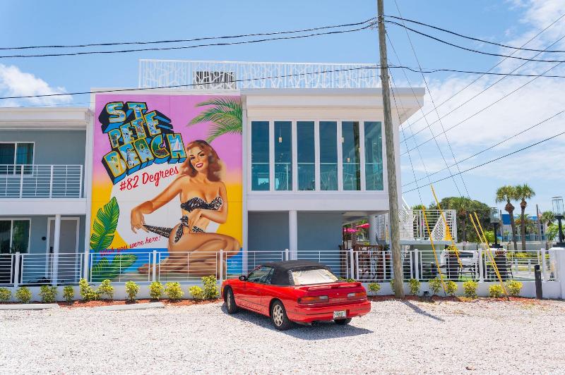 Sundial Motel image