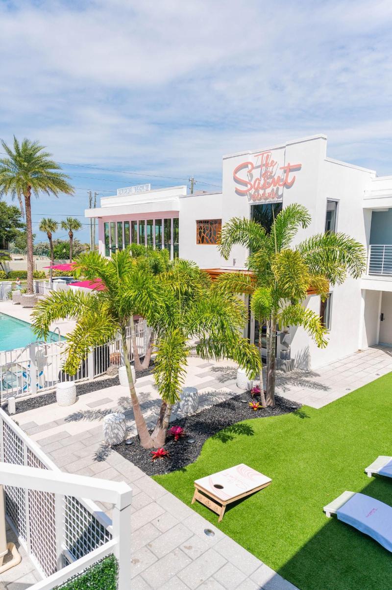 Sundial Motel image