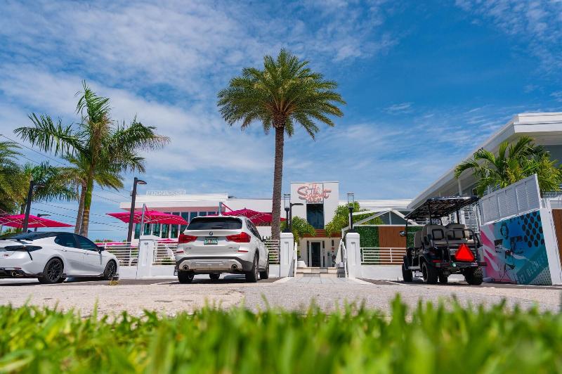 Sundial Motel image
