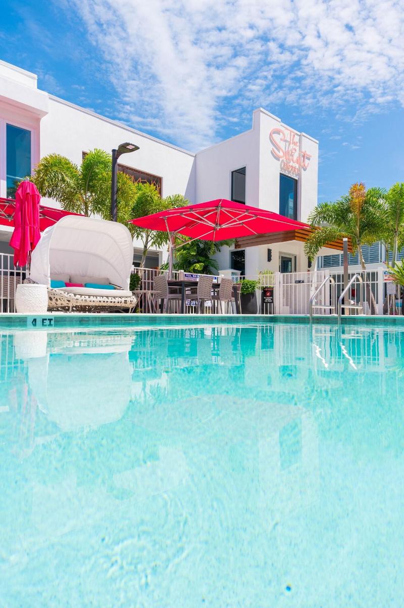 Sundial Motel image