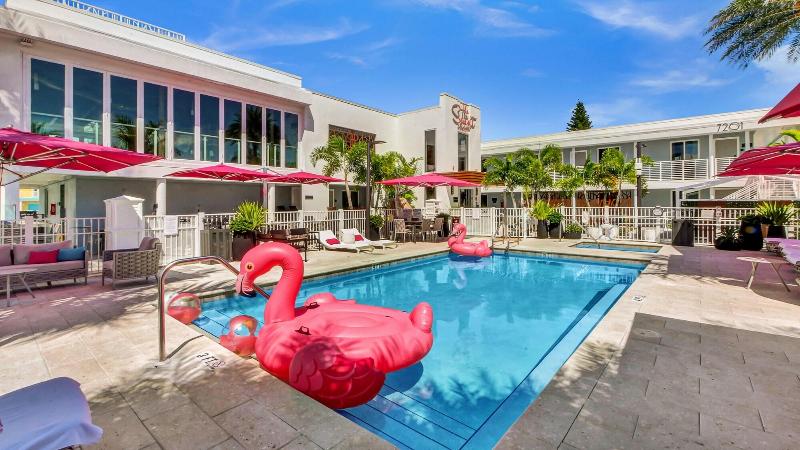 Sundial Motel image