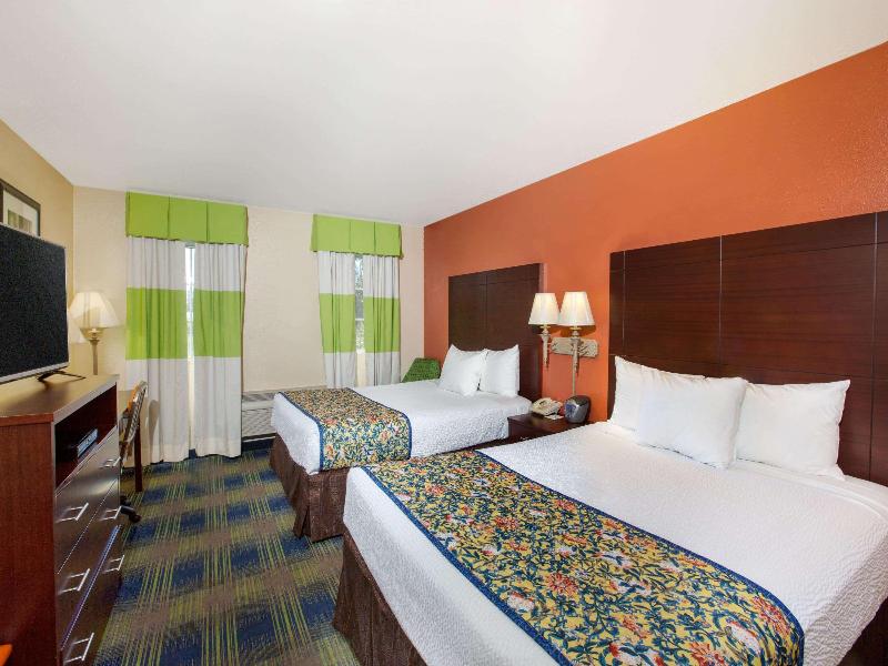 Days Inn by Wyndham Fremont image