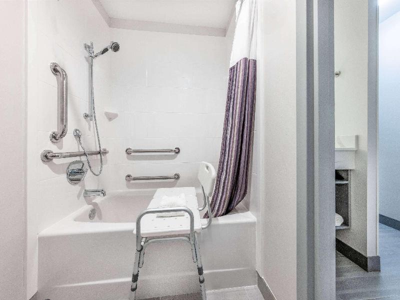 DOUBLE Accessible KING SIZE BED
