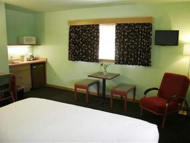 Holiday Music Motel image