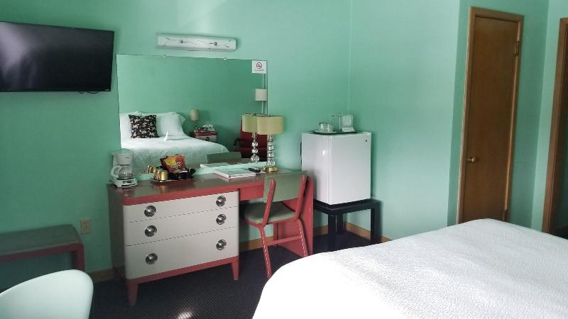 Holiday Music Motel image
