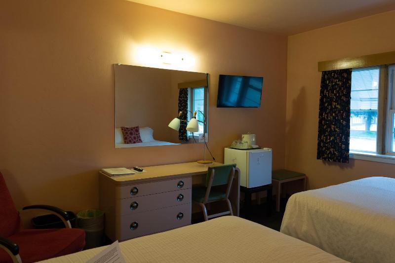 Holiday Music Motel image