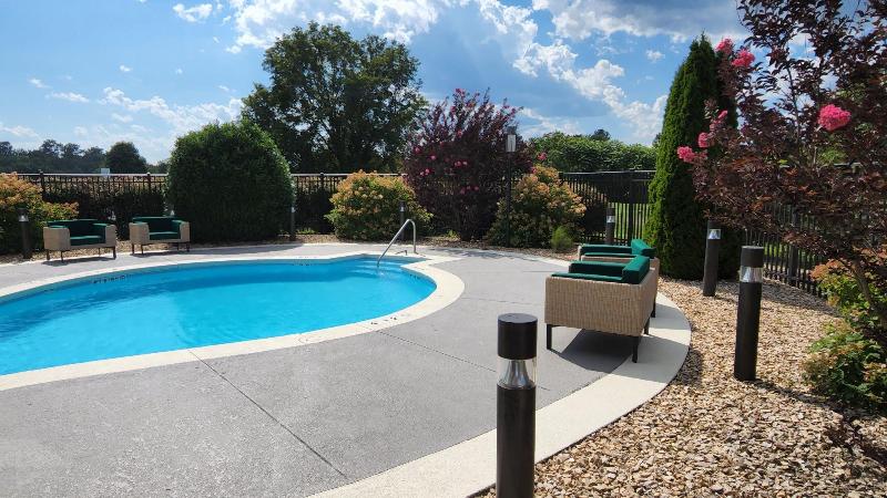 Holiday Inn Staunton Conference Center photo 4