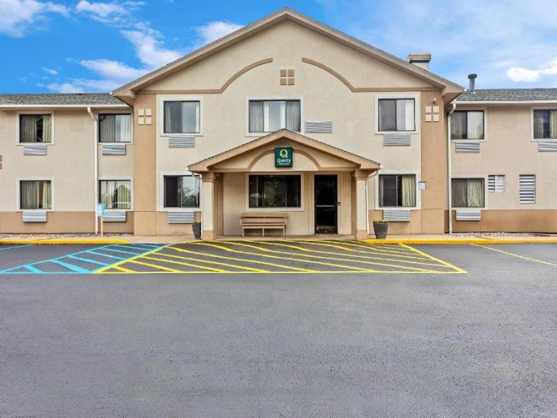 Quality Inn & Suites Howe - Sturgis image