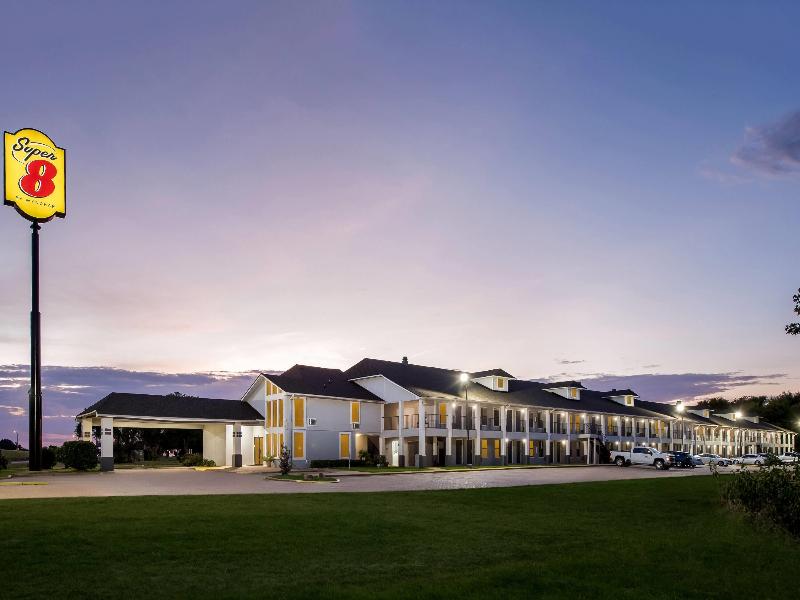 Super 8 By Wyndham Bossier City/Shreveport Area