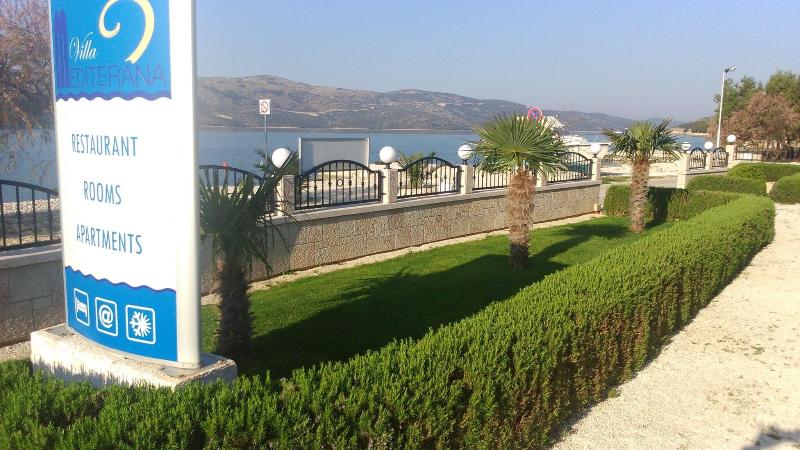Villa Mediterana image