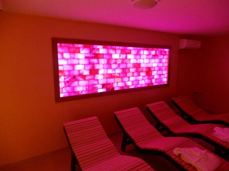 Villa Mediterana image