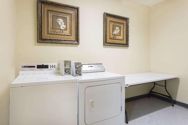 Super 8 By Wyndham Duson Lafayette West Area image