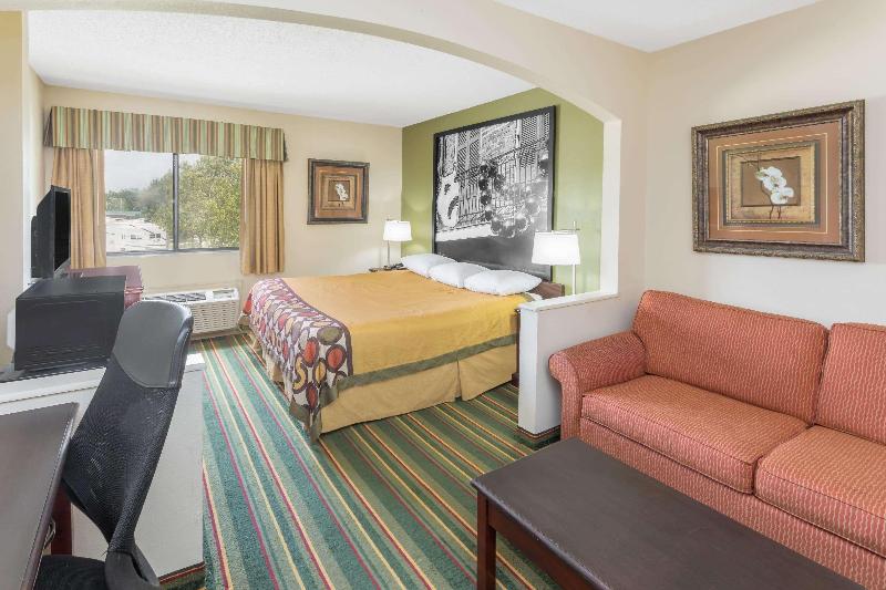 Super 8 By Wyndham Duson Lafayette West Area image