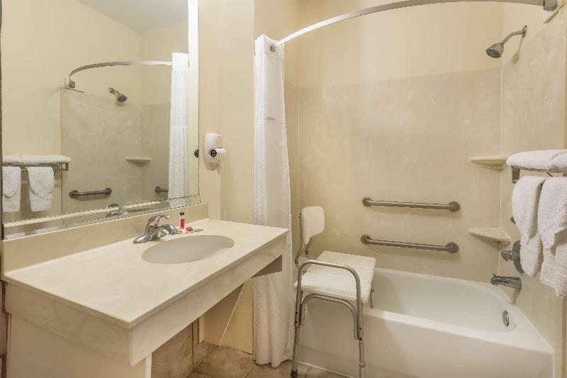 Super 8 By Wyndham Duson Lafayette West Area image
