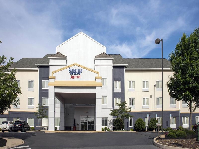 Fairfield Inn And Suites By Marriott State College image