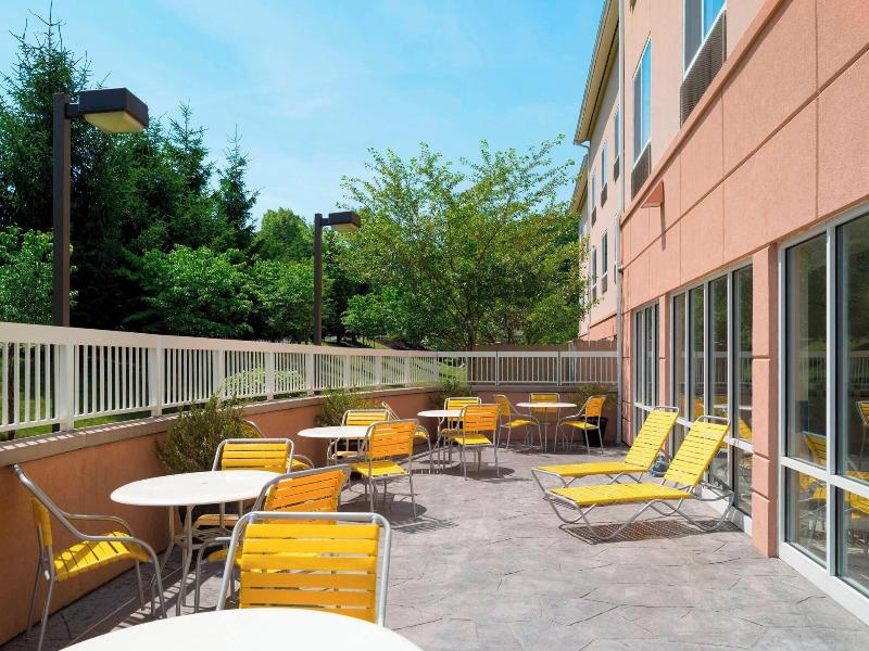 Fairfield Inn And Suites By Marriott State College image