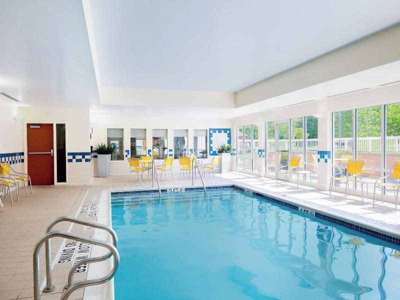 Fairfield Inn And Suites By Marriott State College image