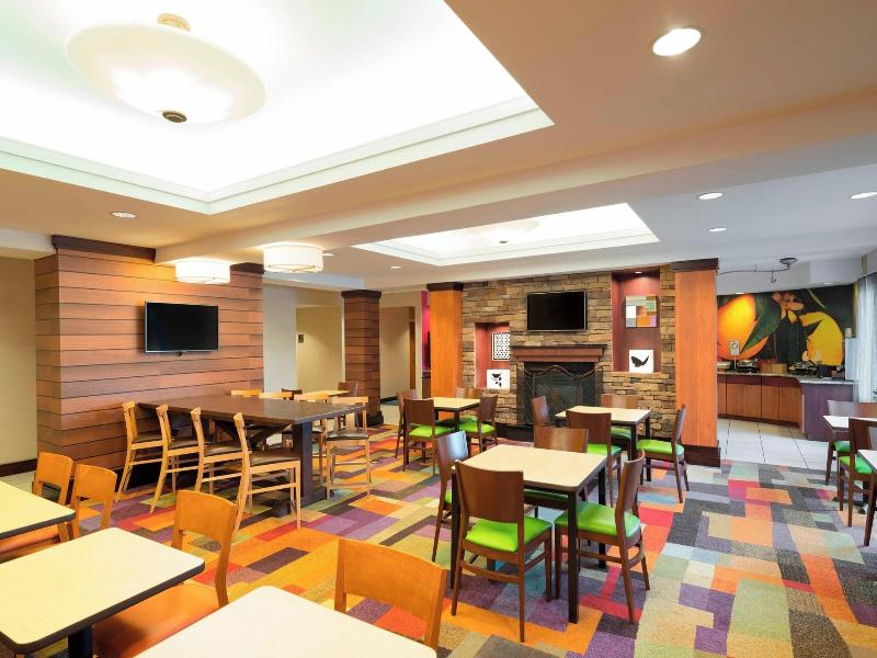 Fairfield Inn And Suites By Marriott State College image