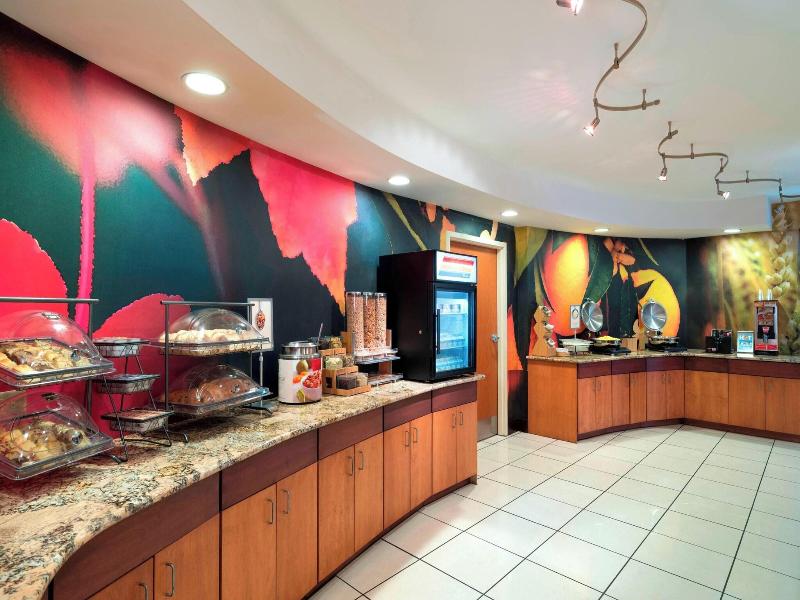Fairfield Inn And Suites By Marriott State College image