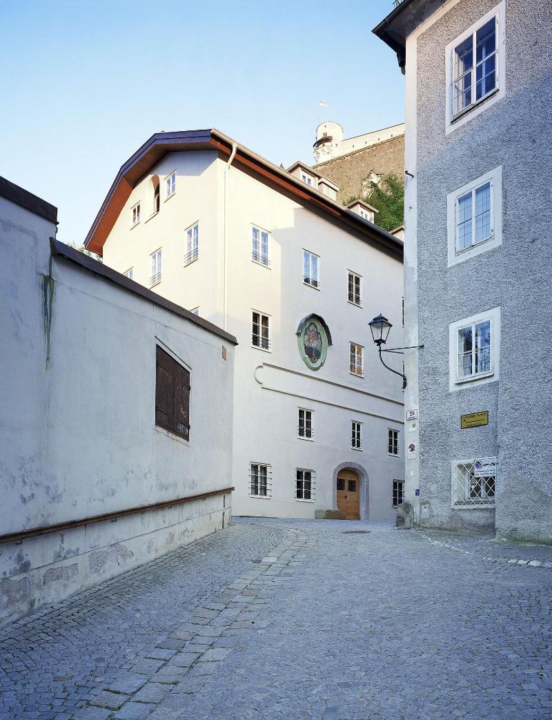 Altstadthotel Weisses Kreuz image