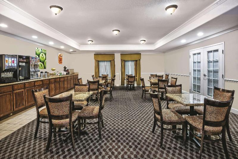 La Quinta Inn & Suites Stephenville image