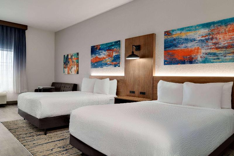 La Quinta Inn & Suites Stephenville image