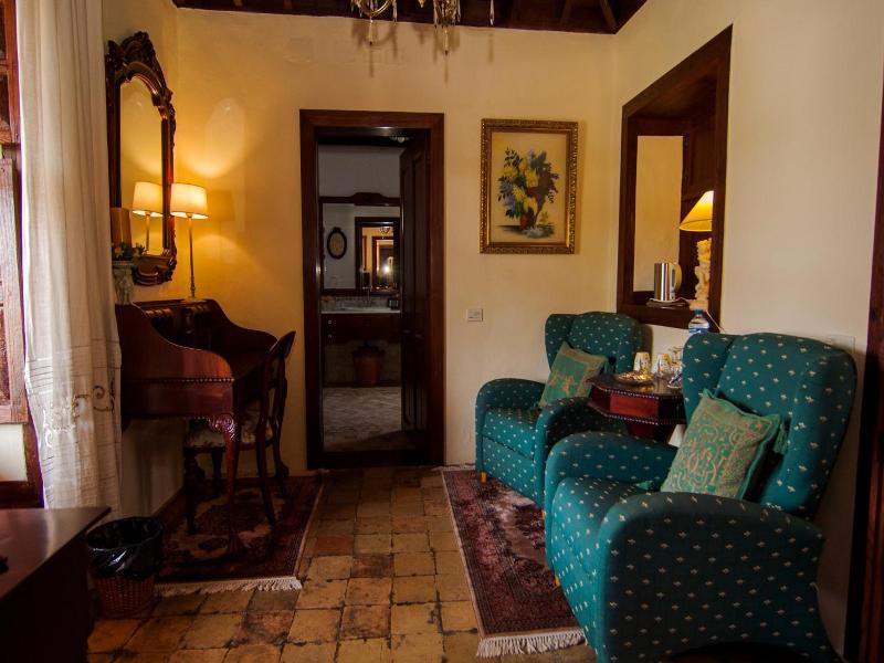 Arminda image