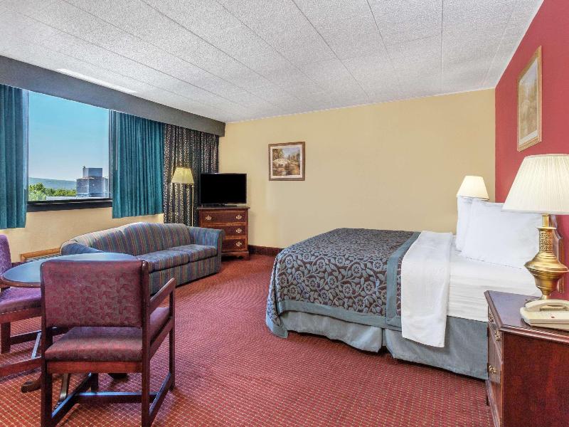 Days Inn By Wyndham Scranton Pa image