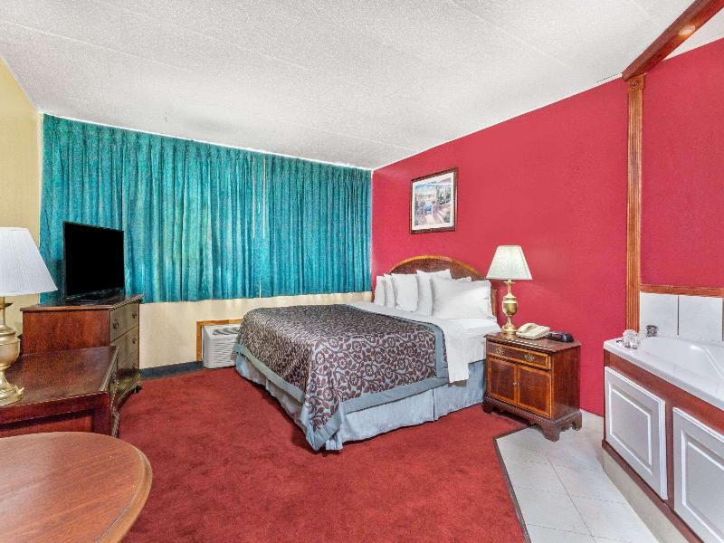 Days Inn By Wyndham Scranton Pa image