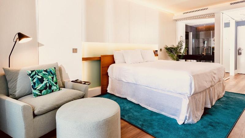 Holland House Beach Hotel image