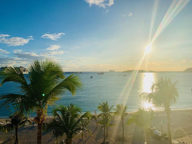 Holland House Beach Hotel image