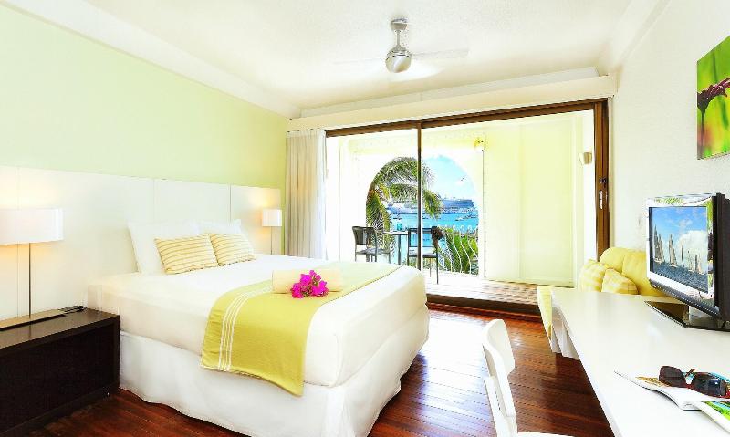 Holland House Beach Hotel image
