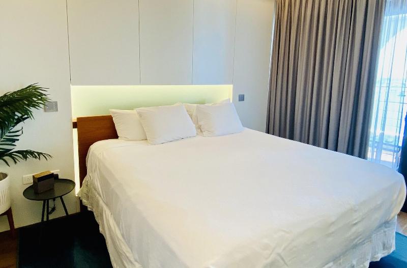 Holland House Beach Hotel image