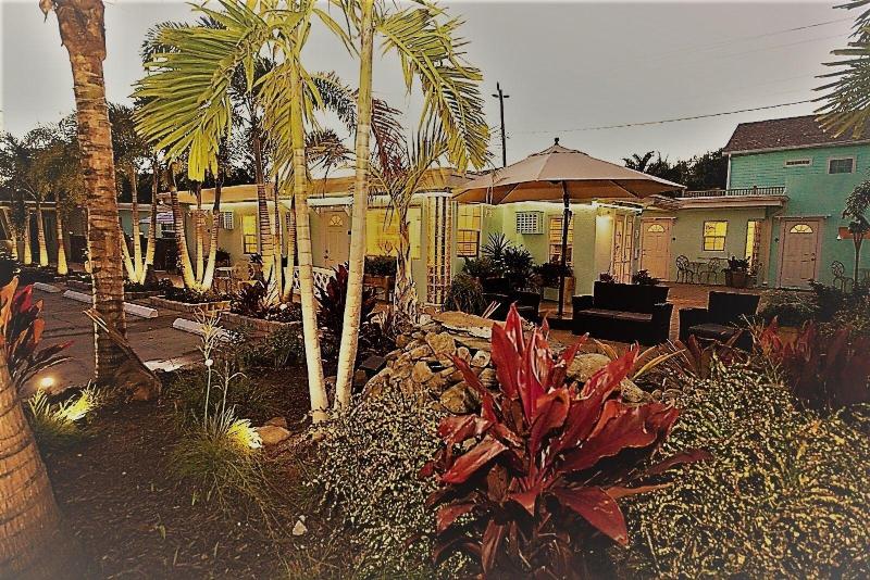 Haley's Motel image