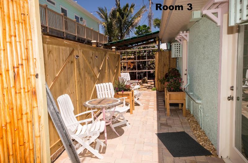 Haley's Motel image