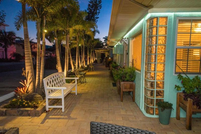 Haley's Motel image