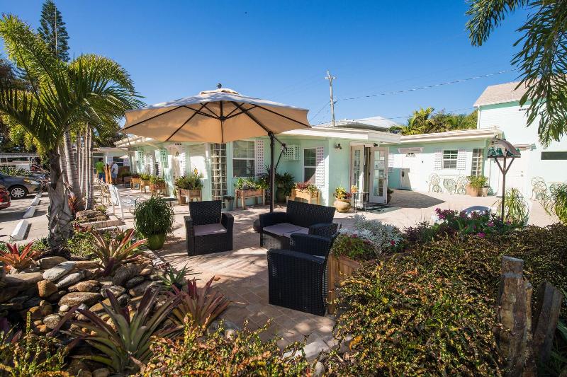 Haley's Motel image