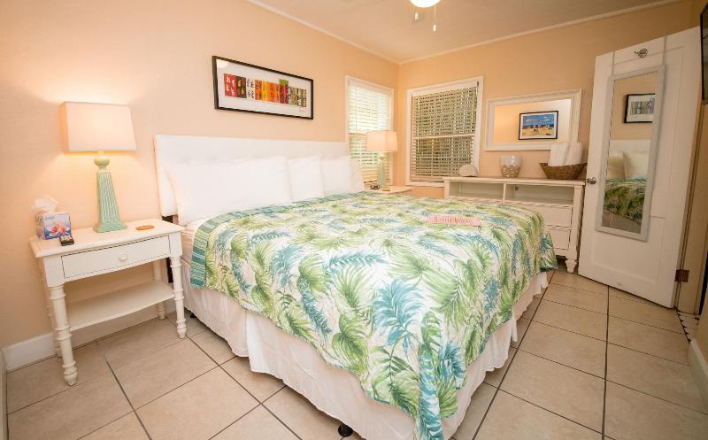 Haley's Motel image