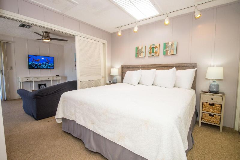 Haley's Motel image