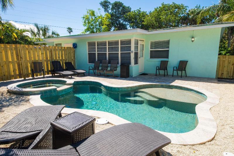 Haley's Motel image