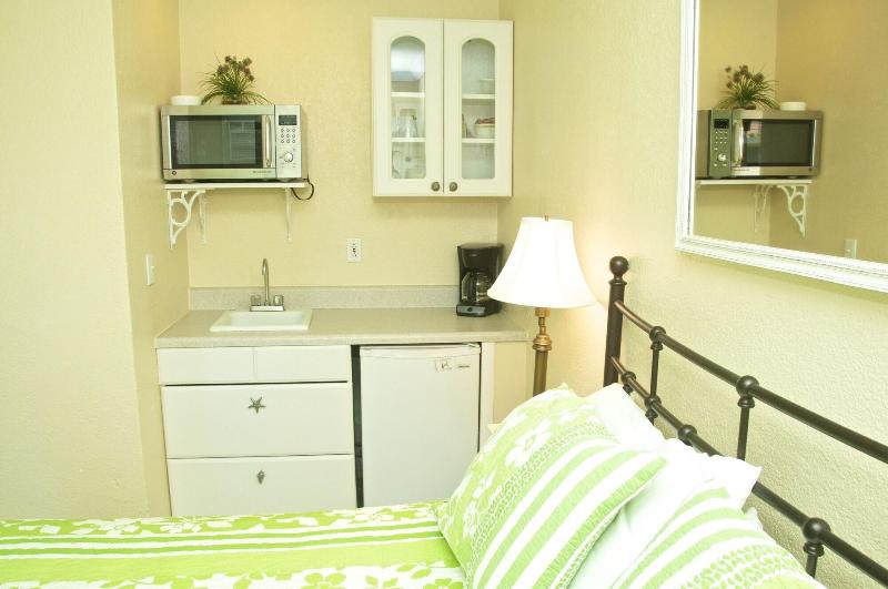 Haley's Motel image