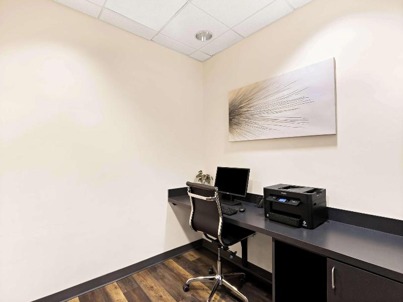Sans Boutique Hotel image