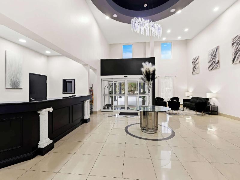 Sans Boutique Hotel image