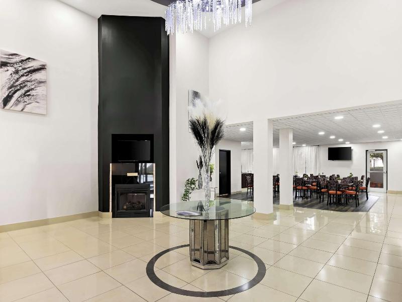Sans Boutique Hotel image