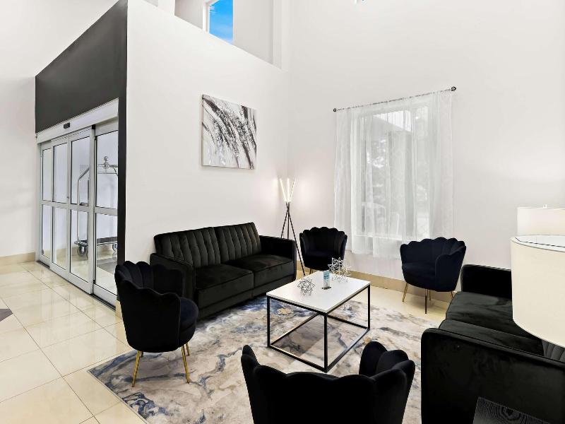 Sans Boutique Hotel image