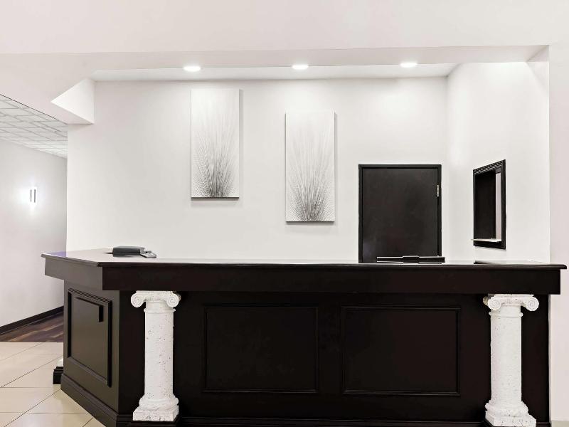 Sans Boutique Hotel image