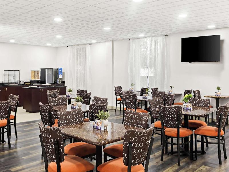 Sans Boutique Hotel image